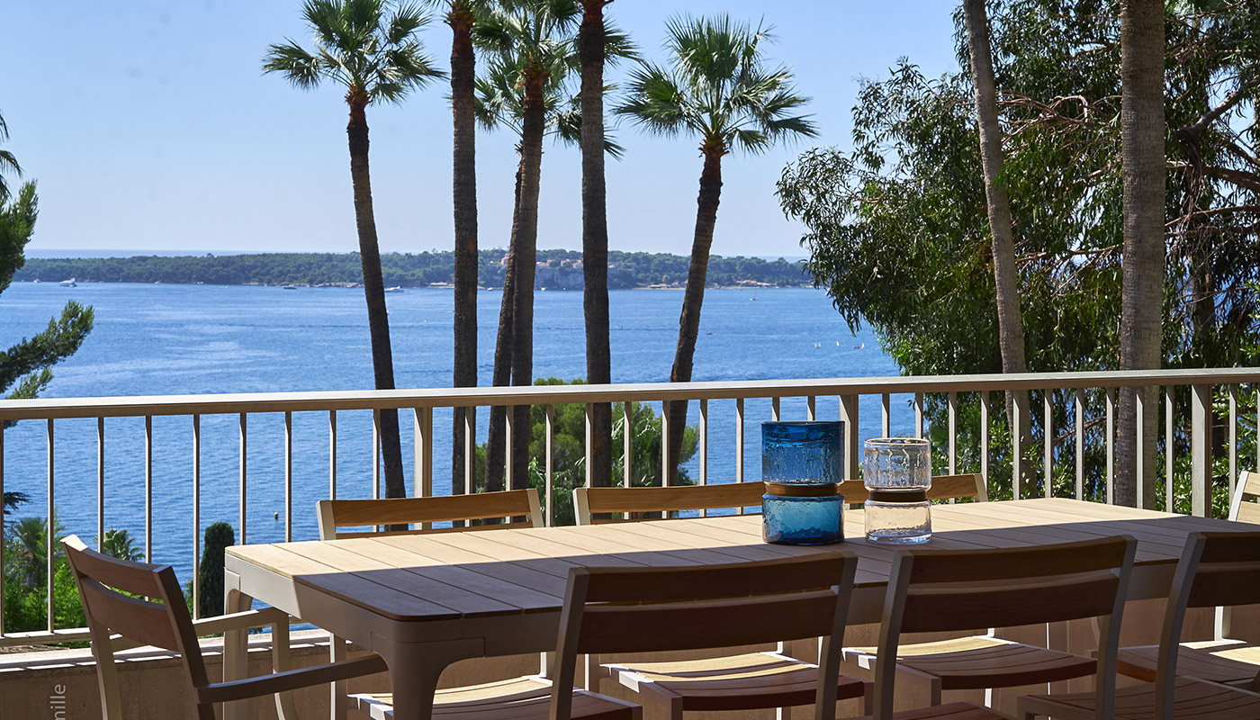APPARTEMENT - CAPO DI MONTE - CANNES